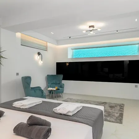 Trinity Luxury فيلة *