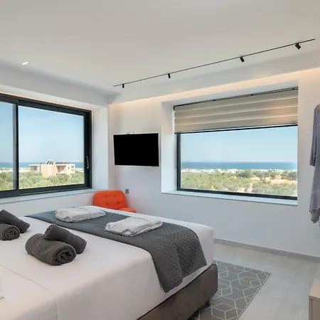 فيلة Trinity Luxury *